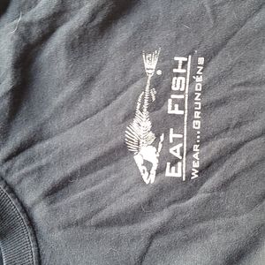 XL long sleeve t-shirt. "Eat Fish" Grundens